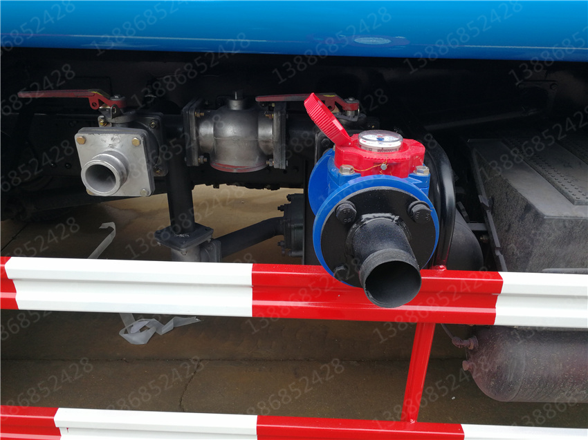 湖北盈通汽車內(nèi)蒙古藍(lán)牌福田抑塵車