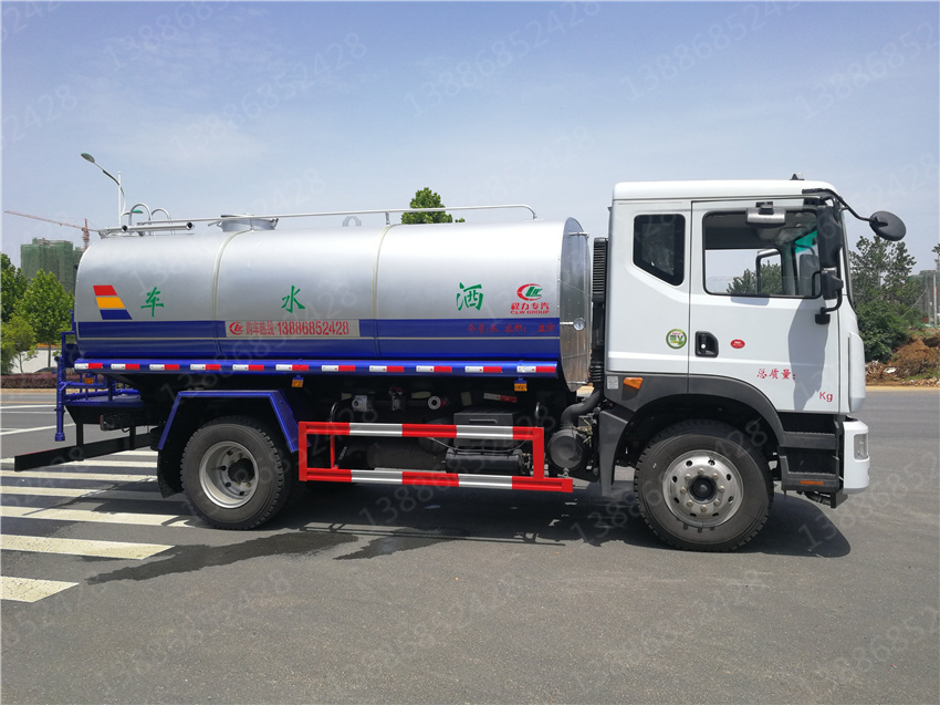 湖北盈通汽車環衛灑